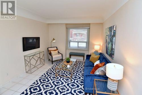 214 Sherman Avenue N, Hamilton, ON - Indoor Photo Showing Bedroom