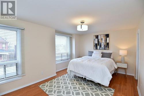 214 Sherman Avenue N, Hamilton, ON - Indoor Photo Showing Bedroom