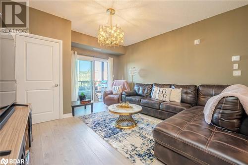 54 Koda Street Unit# 112, Barrie, ON - Indoor Photo Showing Living Room