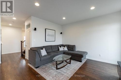 66 Havenwood Street, Middlesex Centre (Ilderton), ON - Indoor Photo Showing Living Room