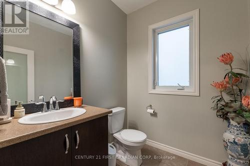 66 Havenwood Street, Middlesex Centre (Ilderton), ON - Indoor Photo Showing Bathroom