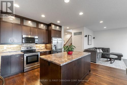 66 Havenwood Street, Middlesex Centre (Ilderton), ON - Indoor Photo Showing Kitchen