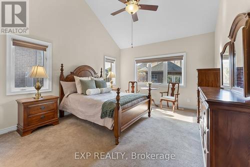 5803 Fiddlehead Lane, Niagara Falls (219 - Forestview), ON - Indoor Photo Showing Bedroom