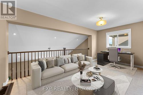 5803 Fiddlehead Lane, Niagara Falls (219 - Forestview), ON - Indoor Photo Showing Living Room