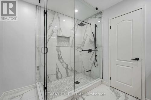 74 Giancola Crescent, Vaughan, ON - Indoor Photo Showing Bathroom