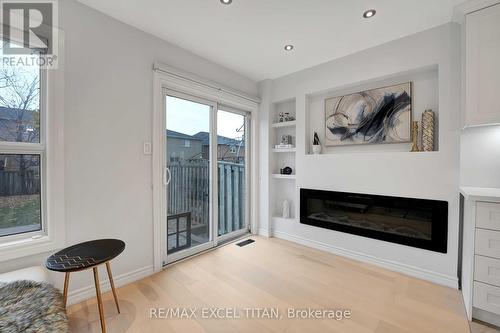 74 Giancola Crescent, Vaughan, ON - Indoor Photo Showing Living Room With Fireplace