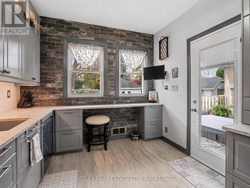 176 Russell Avenue, St. Catharines (451 - Downtown), ON - Indoor Photo Showing Kitchen