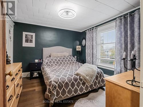 176 Russell Avenue, St. Catharines (451 - Downtown), ON - Indoor Photo Showing Bedroom