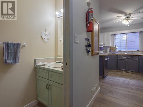 429 Young Street Unit# 101, Penticton, BC - Indoor Photo Showing Bathroom