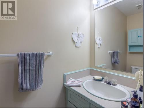 429 Young Street Unit# 101, Penticton, BC - Indoor Photo Showing Bathroom