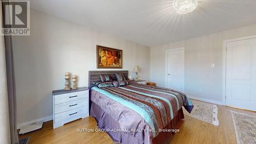 4 Old Orchard Crescent, Richmond Hill, ON - Indoor Photo Showing Bedroom