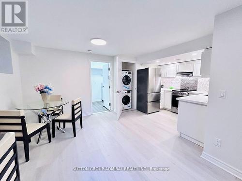 4 Old Orchard Crescent, Richmond Hill, ON - Indoor Photo Showing Laundry Room