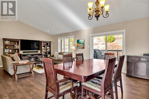 202 - 301 Carnegie Avenue, Peterborough (Northcrest), ON - Indoor Photo Showing Dining Room