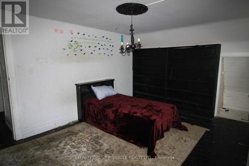 89 Lindsay Street, Kawartha Lakes (Fenelon Falls), ON - Indoor Photo Showing Bedroom