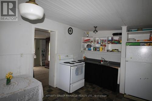 89 Lindsay Street, Kawartha Lakes (Fenelon Falls), ON - Indoor Photo Showing Kitchen