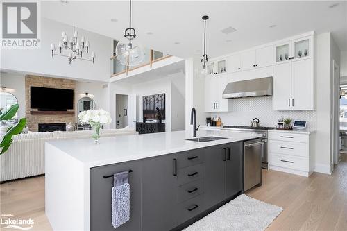 103 Springside Crescent, The Blue Mountains, ON - Indoor Photo Showing Kitchen With Double Sink With Upgraded Kitchen