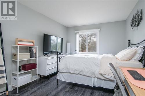 275 Eiwo Court Unit# 303, Waterloo, ON - Indoor Photo Showing Bedroom