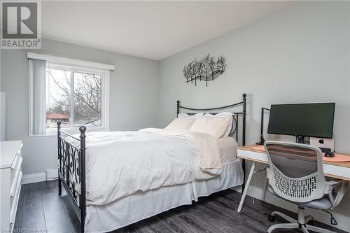 275 Eiwo Court Unit# 303, Waterloo, ON - Indoor Photo Showing Bedroom