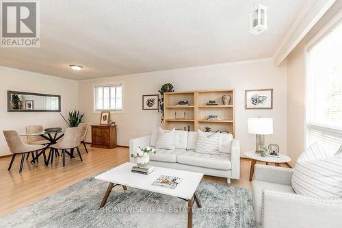 506 Duclos Point Road, Georgina, ON - Indoor Photo Showing Living Room