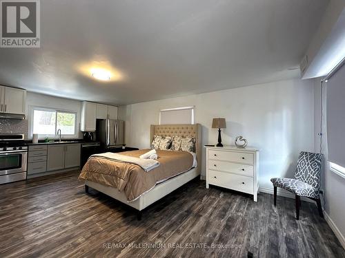 1 - 512 Mosley Street, Wasaga Beach, ON - Indoor Photo Showing Bedroom