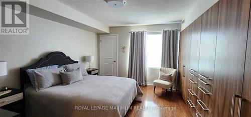 305 - 8026 Kipling Avenue W, Vaughan, ON - Indoor Photo Showing Bedroom