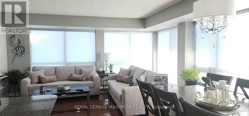 305 - 8026 Kipling Avenue W, Vaughan, ON - Indoor Photo Showing Dining Room