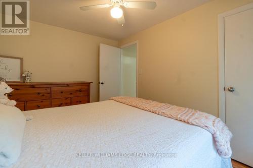 955 Cloverleaf Drive, Burlington, ON - Indoor Photo Showing Bedroom