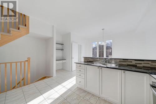 8 Cailiff Street, Brampton, ON - Indoor Photo Showing Kitchen