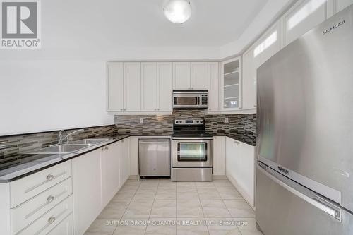 8 Cailiff Street, Brampton, ON - Indoor Photo Showing Kitchen With Double Sink With Upgraded Kitchen