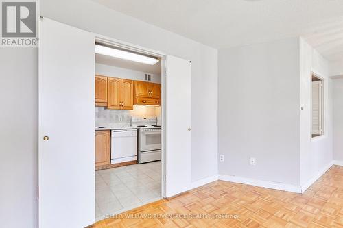 1503 - 1580 Mississ Vly Boulevard, Mississauga, ON - Indoor Photo Showing Kitchen