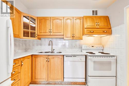 1503 - 1580 Mississ Vly Boulevard, Mississauga, ON - Indoor Photo Showing Kitchen With Double Sink