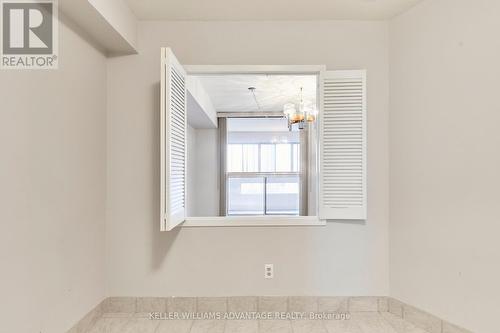 1503 - 1580 Mississ Vly Boulevard, Mississauga, ON - Indoor Photo Showing Kitchen With Double Sink