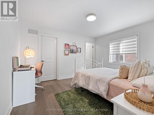 1166 Raspberry Terrace, Milton, ON - Indoor Photo Showing Bedroom