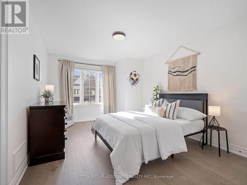 1166 Raspberry Terrace, Milton, ON - Indoor Photo Showing Bedroom