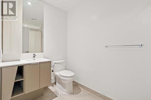 5111 - 3900 Confederation Parkway, Mississauga, ON - Indoor Photo Showing Bathroom