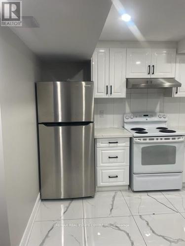 11 Kilkarrin Road, Brampton, ON - Indoor Photo Showing Kitchen