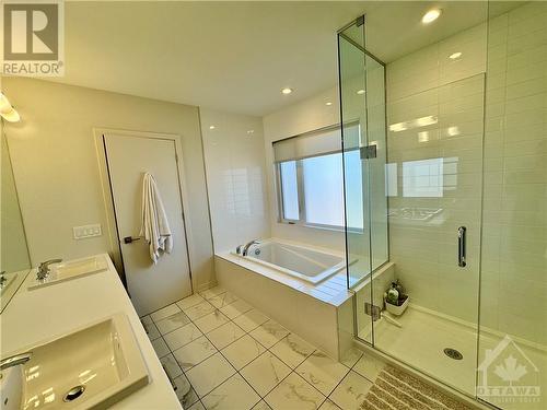 622 Summerhill Street, Ottawa, ON - Indoor Photo Showing Bathroom