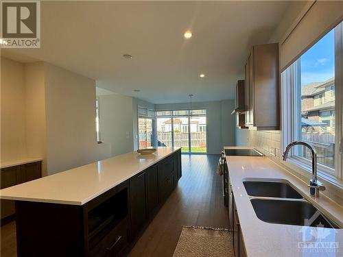 622 Summerhill Street, Ottawa, ON - Indoor Photo Showing Kitchen With Double Sink