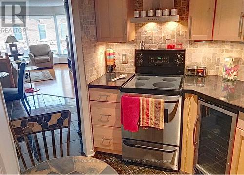 3 - 12 Clarence Street, Ottawa, ON - Indoor Photo Showing Kitchen