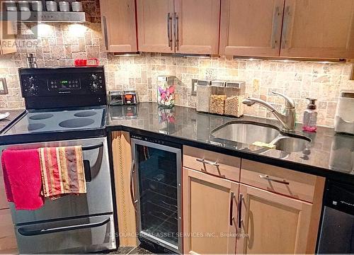 3 - 12 Clarence Street, Ottawa, ON - Indoor Photo Showing Kitchen With Double Sink