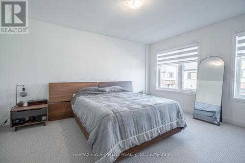 33 Southam Lane, Hamilton, ON - Indoor Photo Showing Bedroom