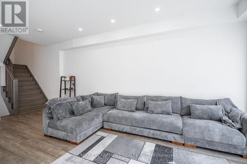 33 Southam Lane, Hamilton, ON - Indoor Photo Showing Living Room