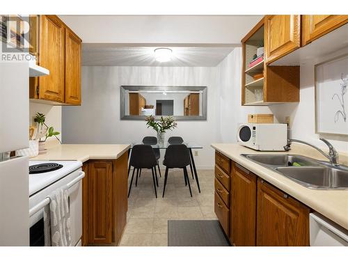 2085 Gordon Drive Unit# 312, Kelowna, BC - Indoor Photo Showing Kitchen With Double Sink