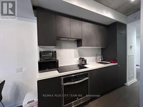 419 - 60 Colborne Street, Toronto, ON - Indoor Photo Showing Kitchen