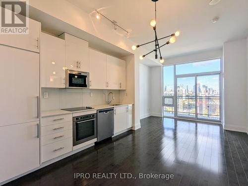 Ph115 - 460 Adelaide Street E, Toronto, ON - Indoor Photo Showing Kitchen