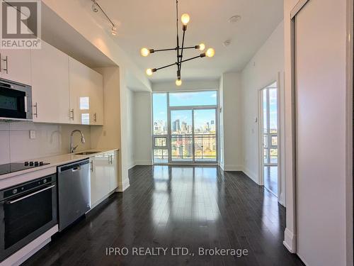 Ph115 - 460 Adelaide Street E, Toronto, ON - Indoor Photo Showing Kitchen