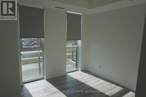 17 - 128 Fairview Mall Drive, Toronto, ON - Indoor Photo Showing Other Room