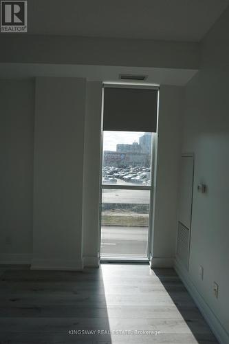 17 - 128 Fairview Mall Drive, Toronto, ON - Indoor Photo Showing Other Room