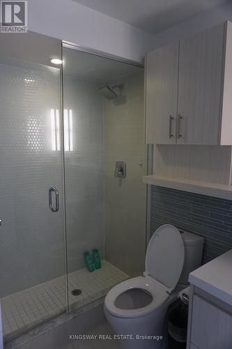 17 - 128 Fairview Mall Drive, Toronto, ON - Indoor Photo Showing Bathroom