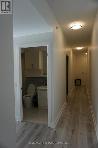 17 - 128 Fairview Mall Drive, Toronto, ON - Indoor Photo Showing Other Room